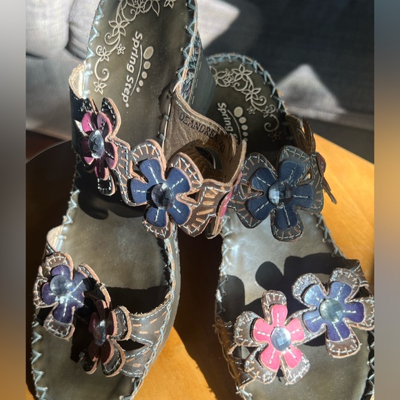 Spring Step sandals - Picture 2 of 7